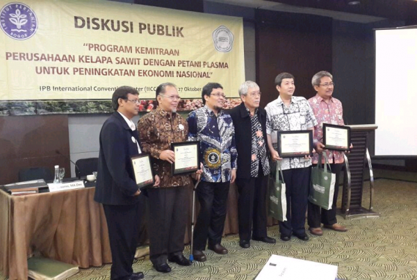 Asian Agri partners smallholders