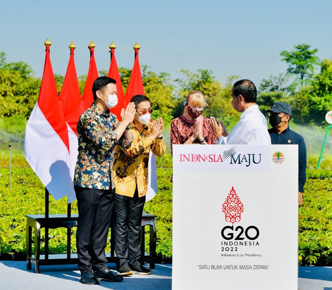 President Joko Widodo inaugurates Rumpin Modern Nursery in Indonesia, set up in partnership with APRIL Group