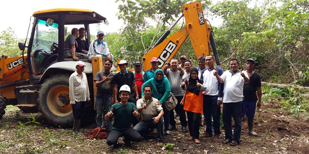 Inside RGE - RAPP Employee Volunteers Build Road For Community